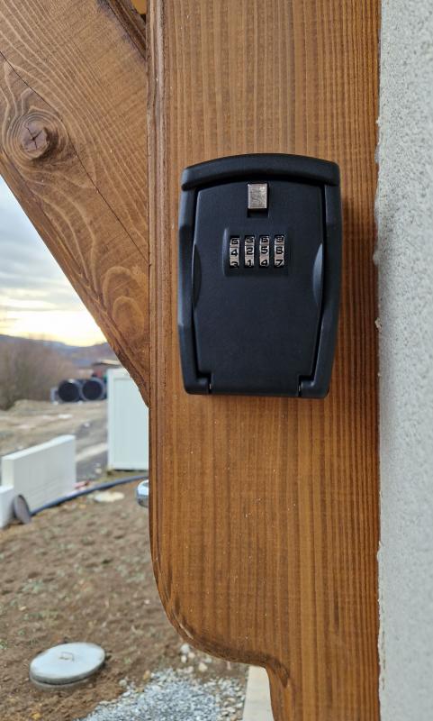 Key box