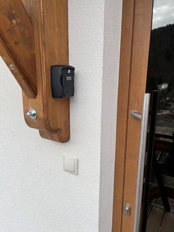 Key box